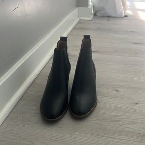 LIKE NEW madewell leather booties